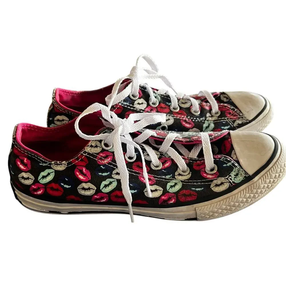CONVERSE CTAS Chucks Black Pink Red kissy lips lo top canvas sneakers girls sz 3